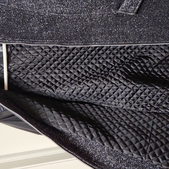 Details Intl Women's M full zip jacket - Picture 9 of 12